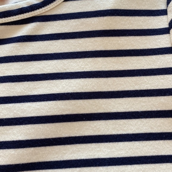 Joe Fresh back and white striped short sleeve shift dress. Small
C - Picture 5 of 7